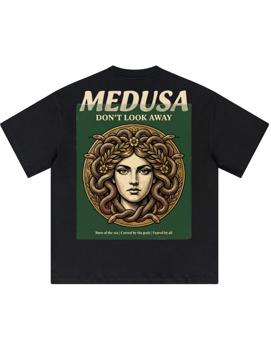 T-shirt grafica oversize Medusa Don't Look Away