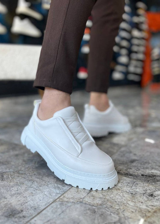 VantageX Blanco Slip-Ons